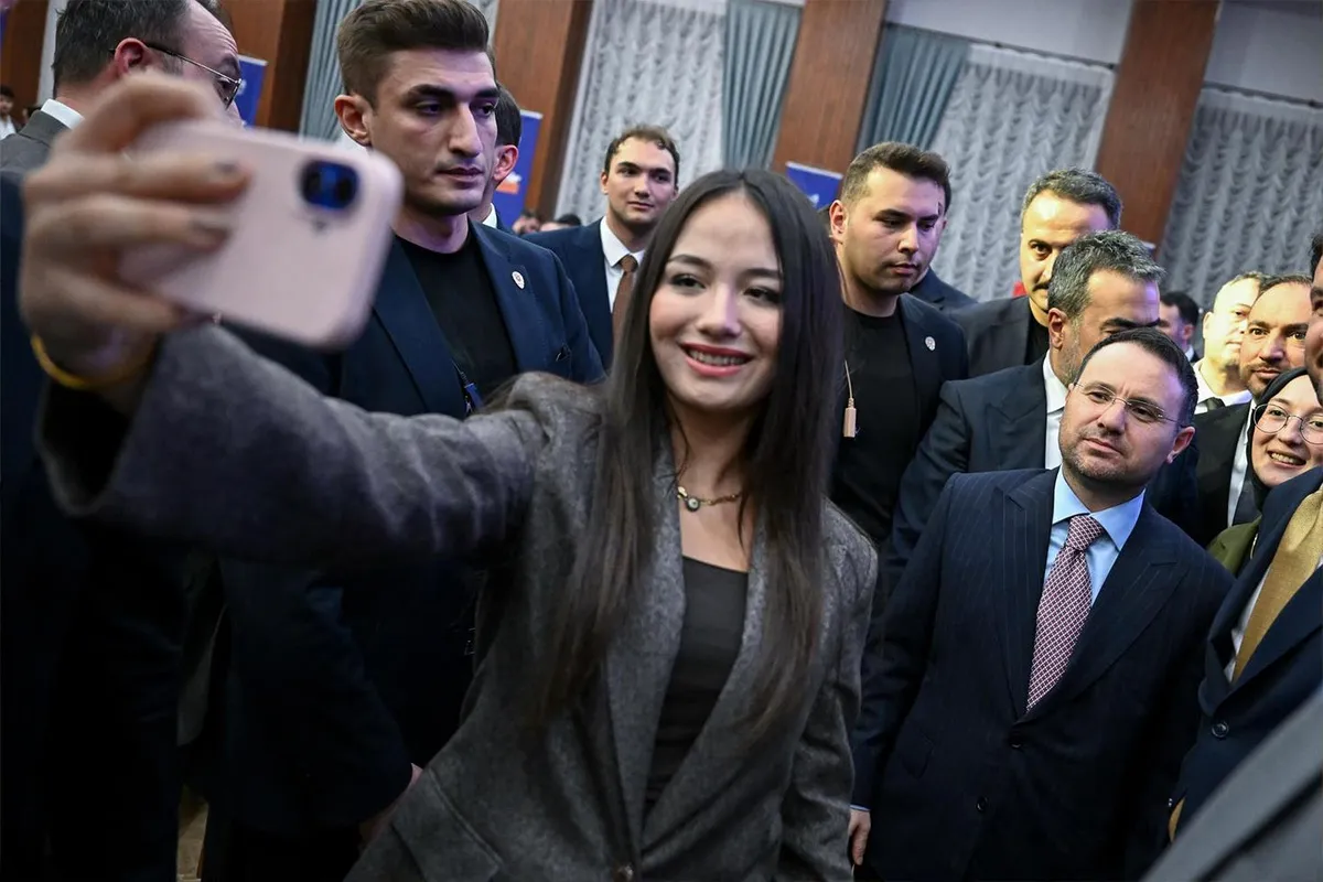 Adalet Bakanı Gürlek'ten Ankara'da gençlere önemli uyarılar