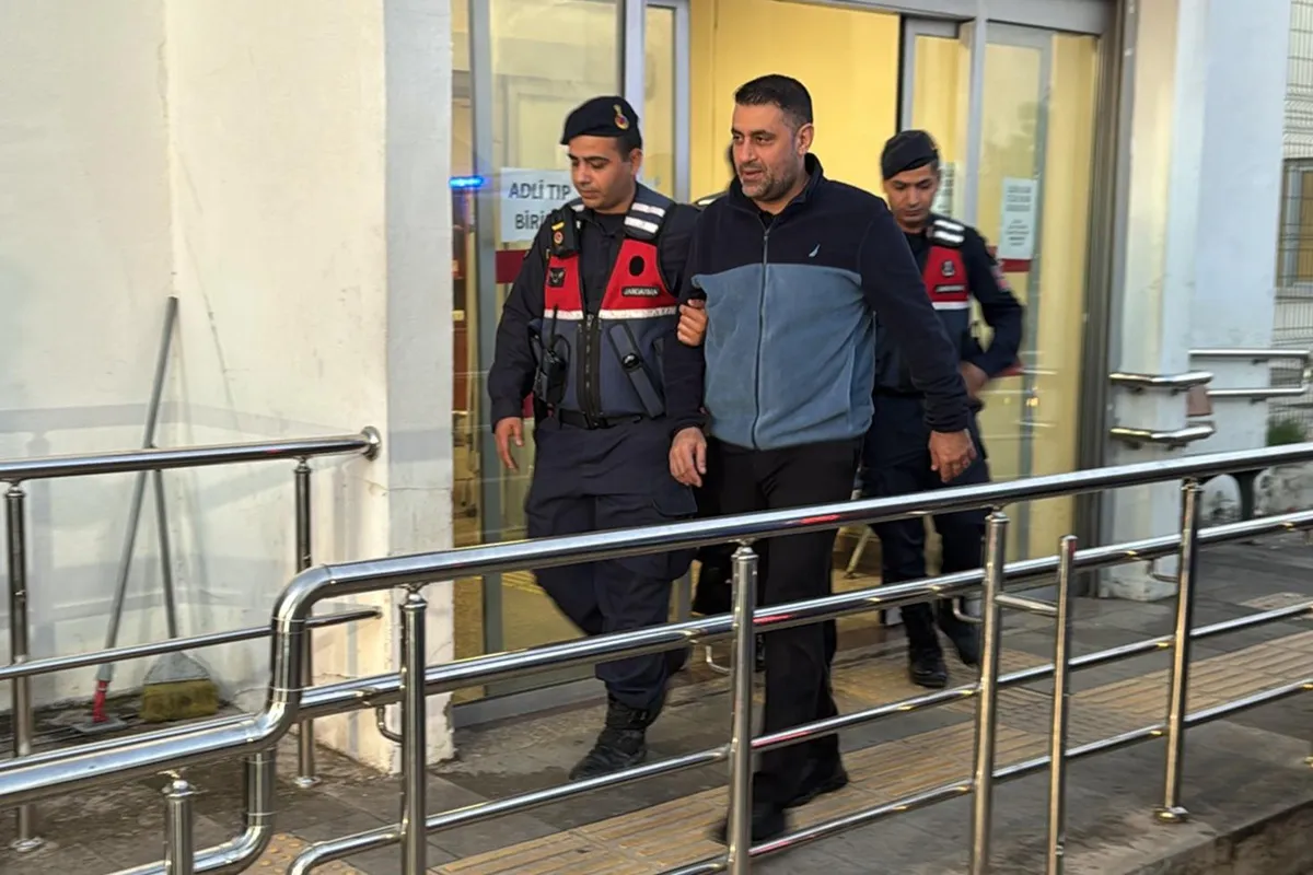 Adana Çukurova Belediyesi'ndeki yolsuzluk soruşturmasında tutuklama kararı