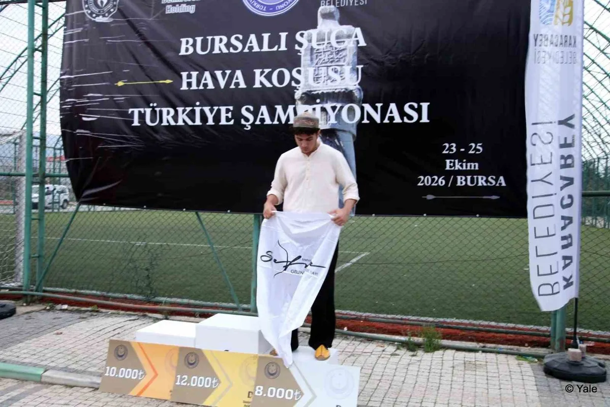 Adanalı okçular Bursa'daki Türkiye Şampiyonası'ndan madalyalarla döndü
