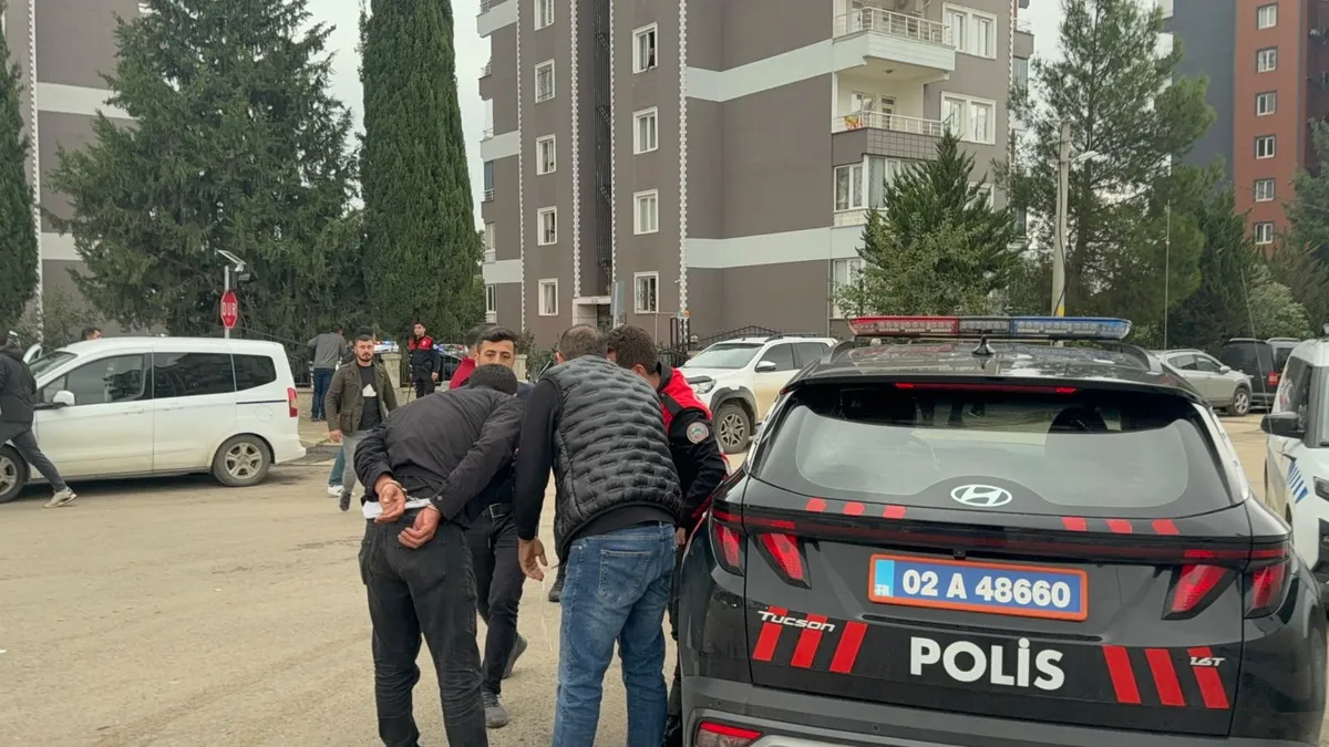 Adıyaman'da bir konut sitesinde çıkan kavgada 1 kişi yaralandı