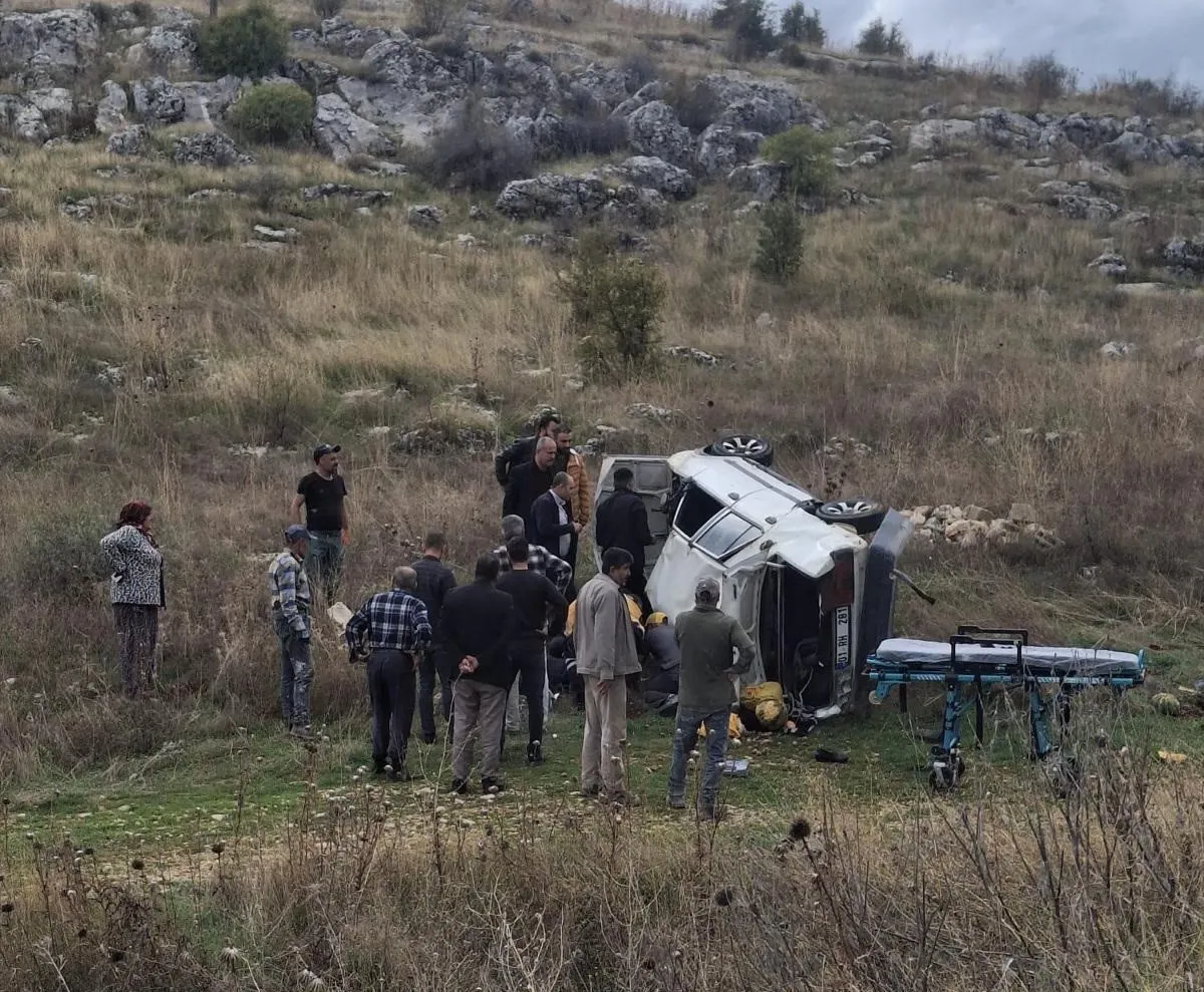 Adıyaman'ın Besni ilçesinde meydana gelen trafik kazasında iki kişi yaralandı