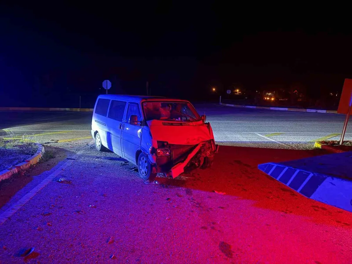 Afyonkarahisar Emirdağ'da meydana gelen trafik kazasında bir kişi yaralandı
