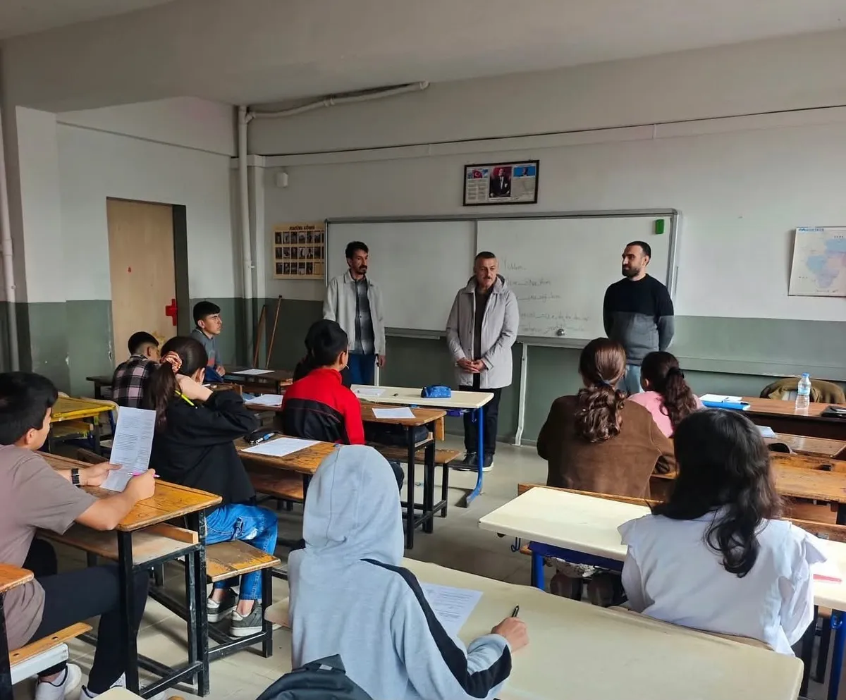 Ağrı'nın Patnos ilçesinde hafta sonu kurslarına yoğun ilgi sürüyor