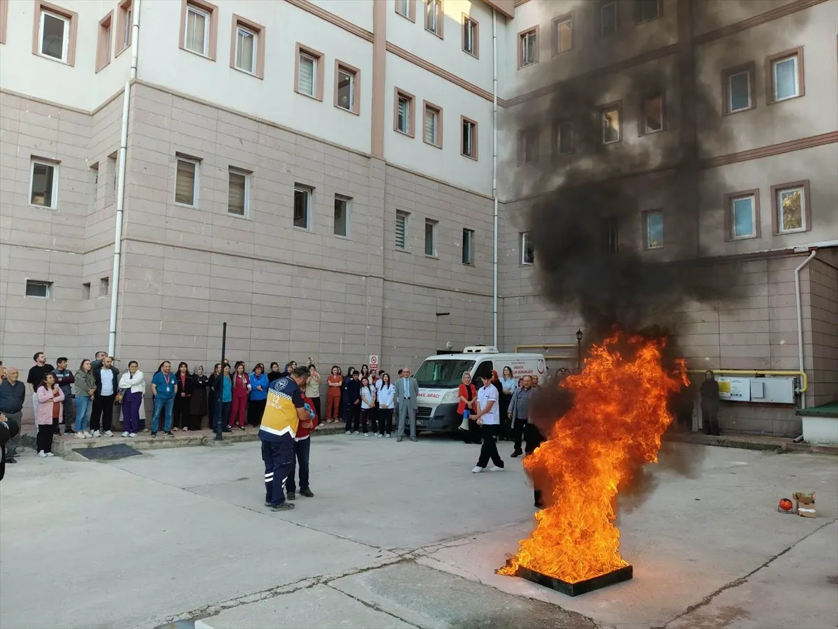 Amasya İl Sağlık Müdürlüğü personelinden kapsamlı yangın ve tahliye tatbikatı