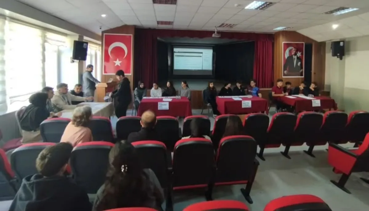 Andırın'da liseler arası çevre yarışması ile doğa bilinci teşvik edildi
