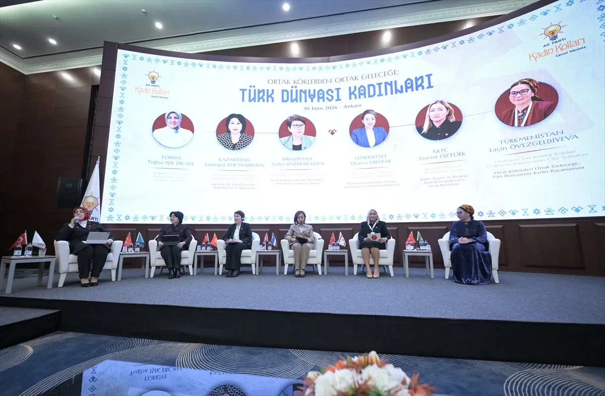 Ankara'da siyasette kadınların rolü ve geleceği paneli düzenlendi