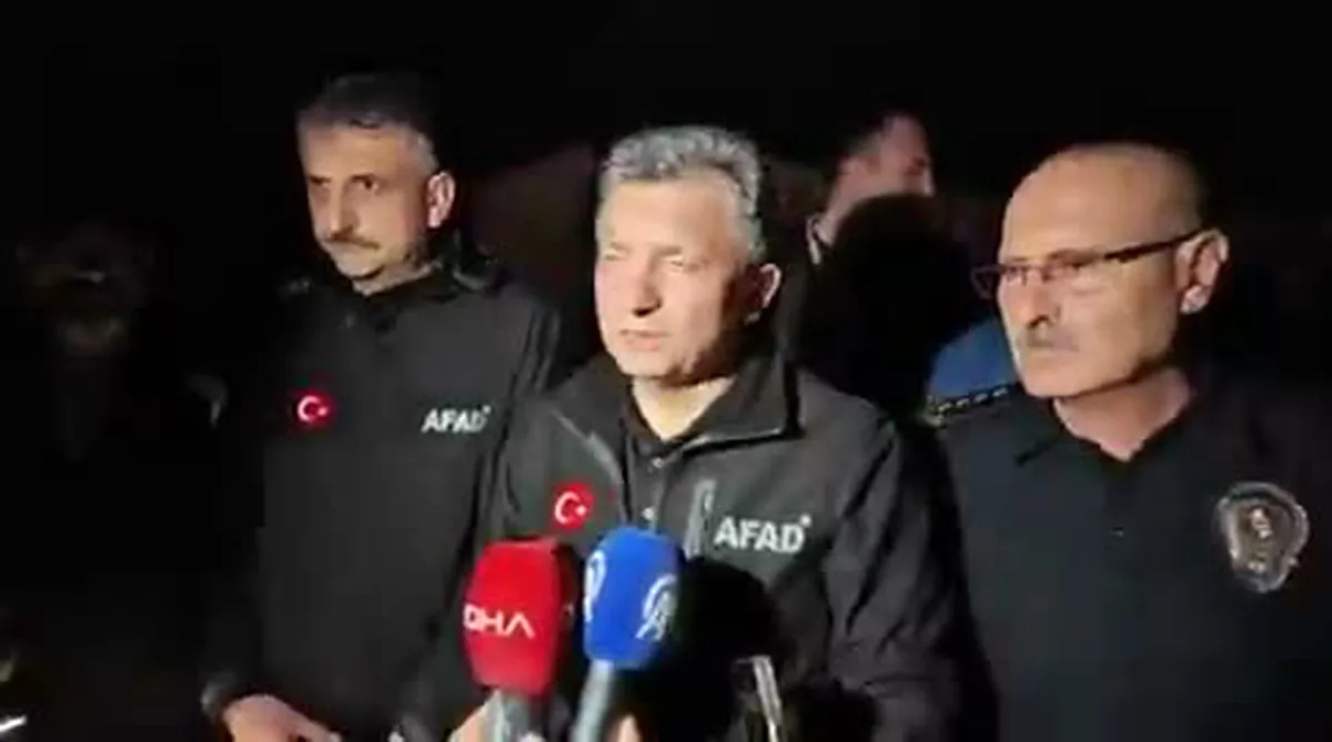 Antalya Kepez'de etkili olan hortum inşaat şantiyesini vurdu: 4 işçi hayatını kaybetti