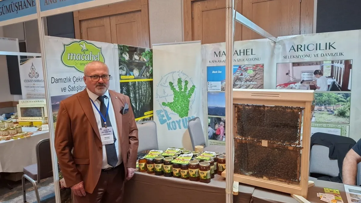 Artvin, Rize, Bayburt ve Gümüşhane balları Trabzon fuarında görücüye çıktı