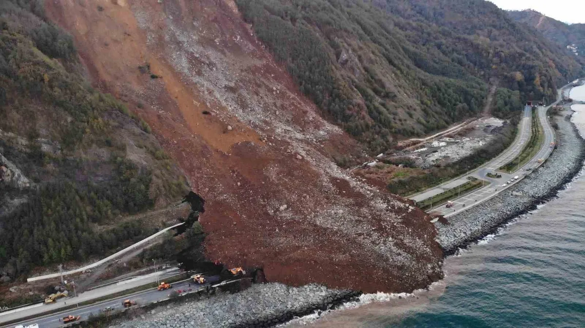 Artvin'de Karadeniz Sahil Yolu için uzmanlardan bütüncül inceleme çağrısı