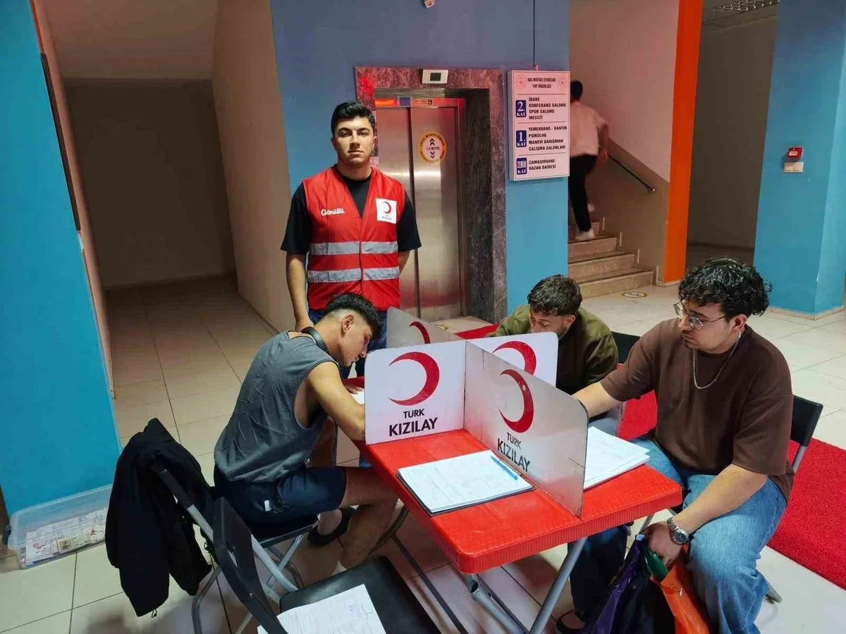 Aydın'daki Hacı Mustafa Efendizade Yurdu'nda kan bağışı etkinliği düzenlendi