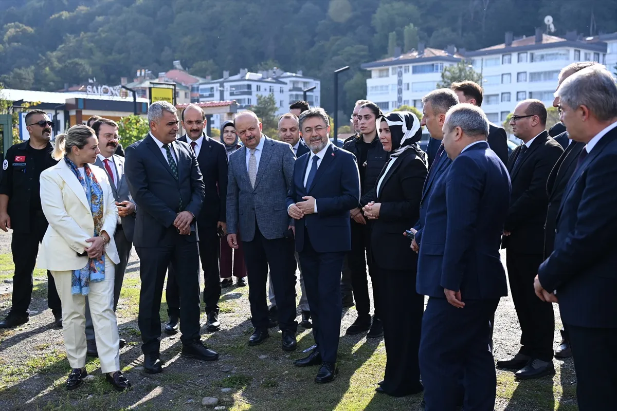 Bakan İbrahim Yumaklı Kastamonu'nun üç ilçesinde incelemelerde bulundu