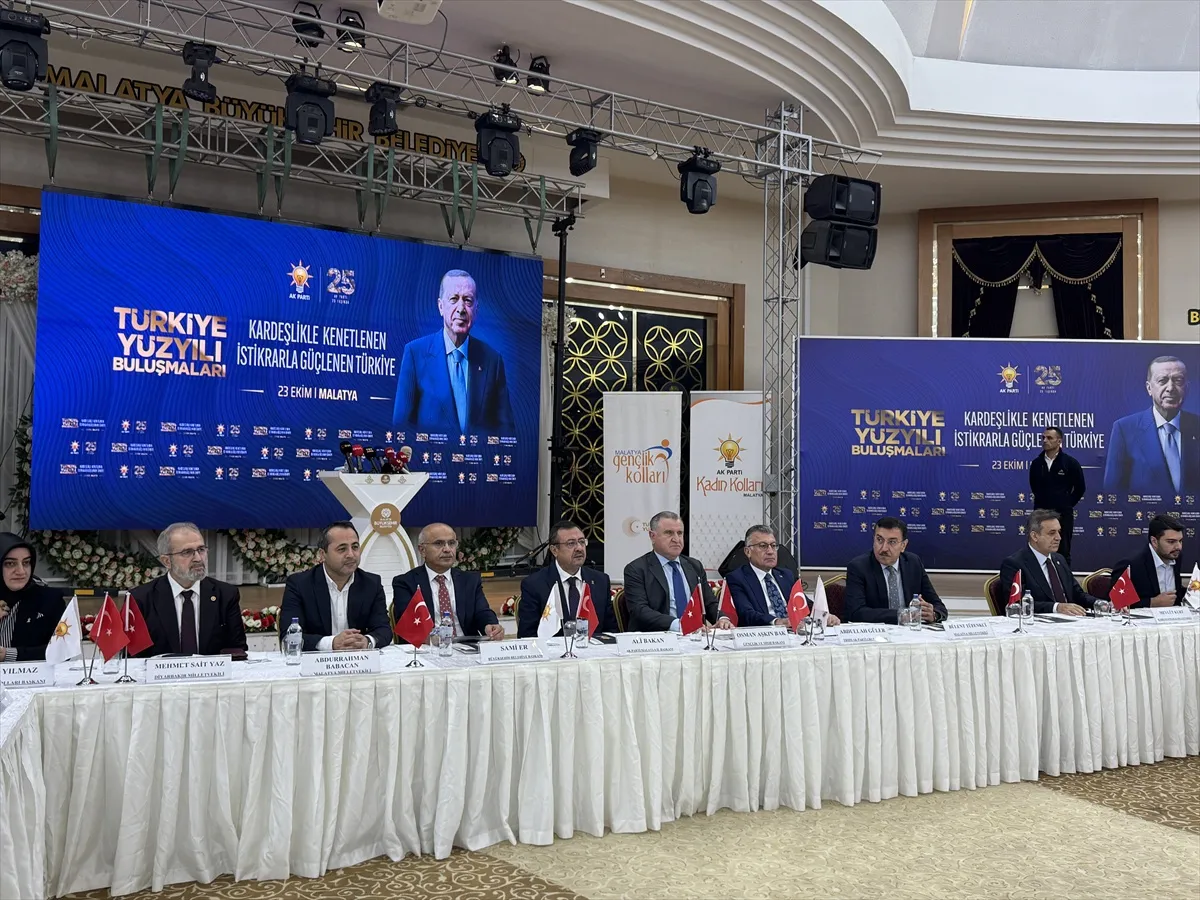 Bakan Osman Aşkın Bak Malatya'da Türkiye Yüzyılı Buluşmaları'na katıldı