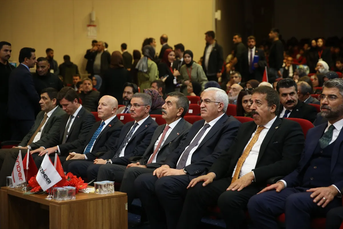 Bakan Tekin Erzurum'da imam hatip okullarının 75. yıl dönümünde konuştu