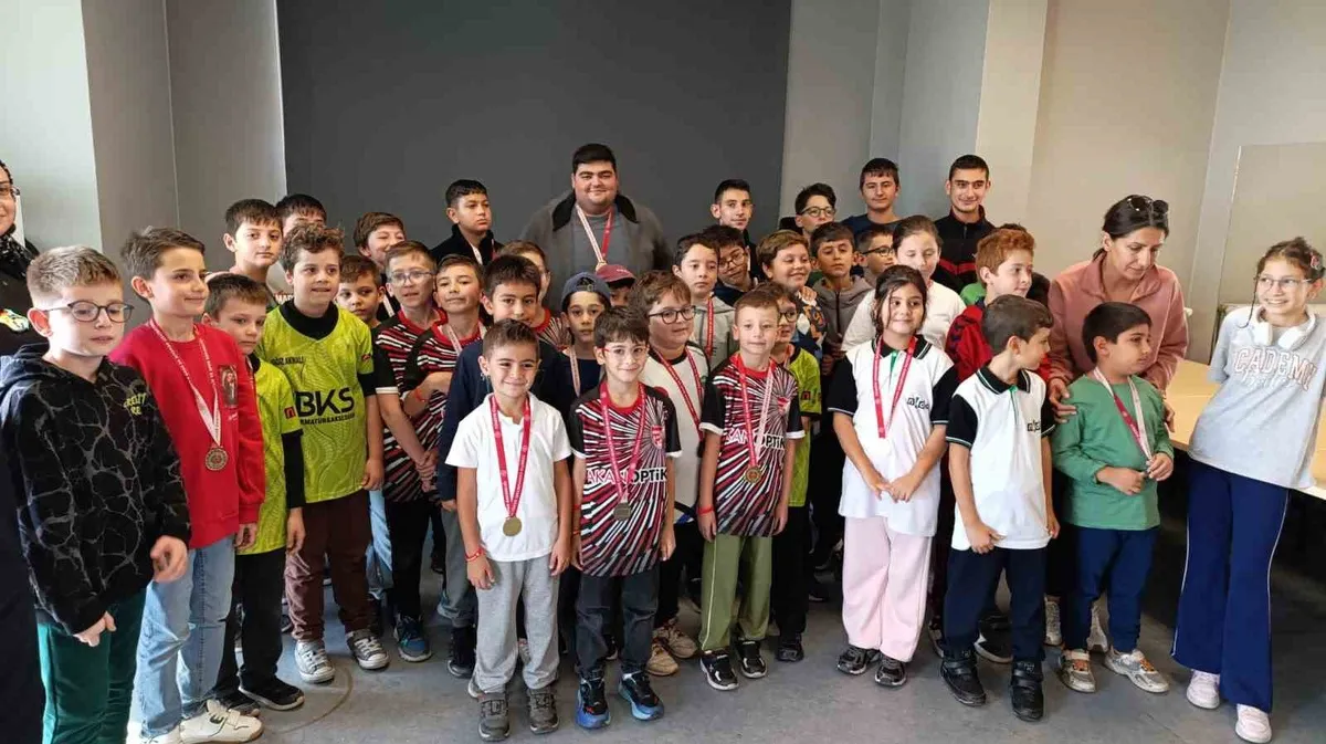 Bilecik'te 29 Ekim Cumhuriyet Bayramı Satranç Turnuvası heyecanı yaşandı