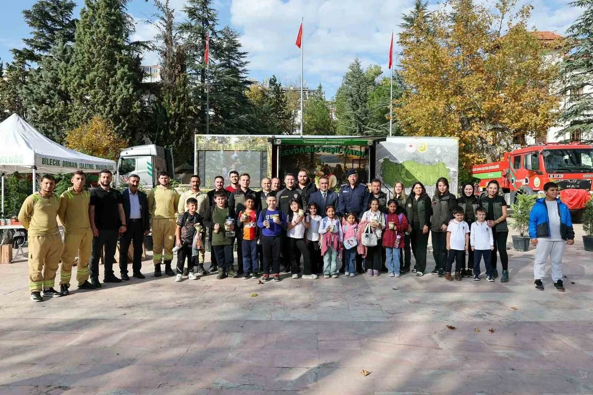 Bilecik'te Yeşil Vatan Tırı öğrencilere doğa bilinci kazandırıyor