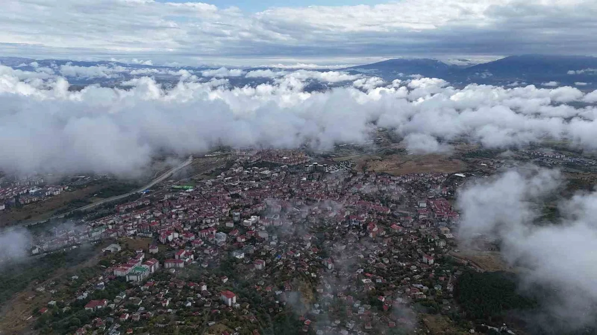 Bingöl'de yağışlar sonrası oluşan bulut manzarası dronla görüntülendi