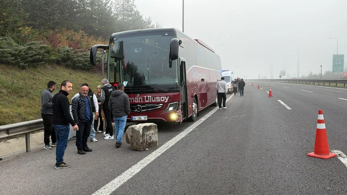 Bolu'da sis kazaya yol açtı: Anadolu Otoyolu'ndaki zincirleme kazada 2 yaralı