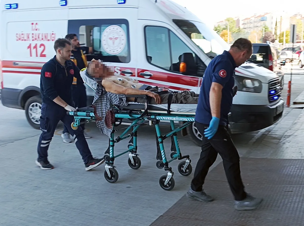 Burdur Yeşilova'da tarlada silahlı ve levyeli kavga: 3 kişi yaralandı