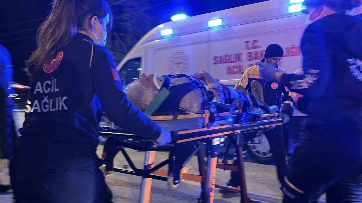 Burdur'daki trafik kazasında ağır yaralanan sürücü hayatını kaybetti