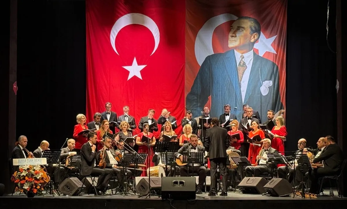 Bursa Devlet Klasik Türk Müziği Korosu'ndan Cumhuriyet Bayramı konseri