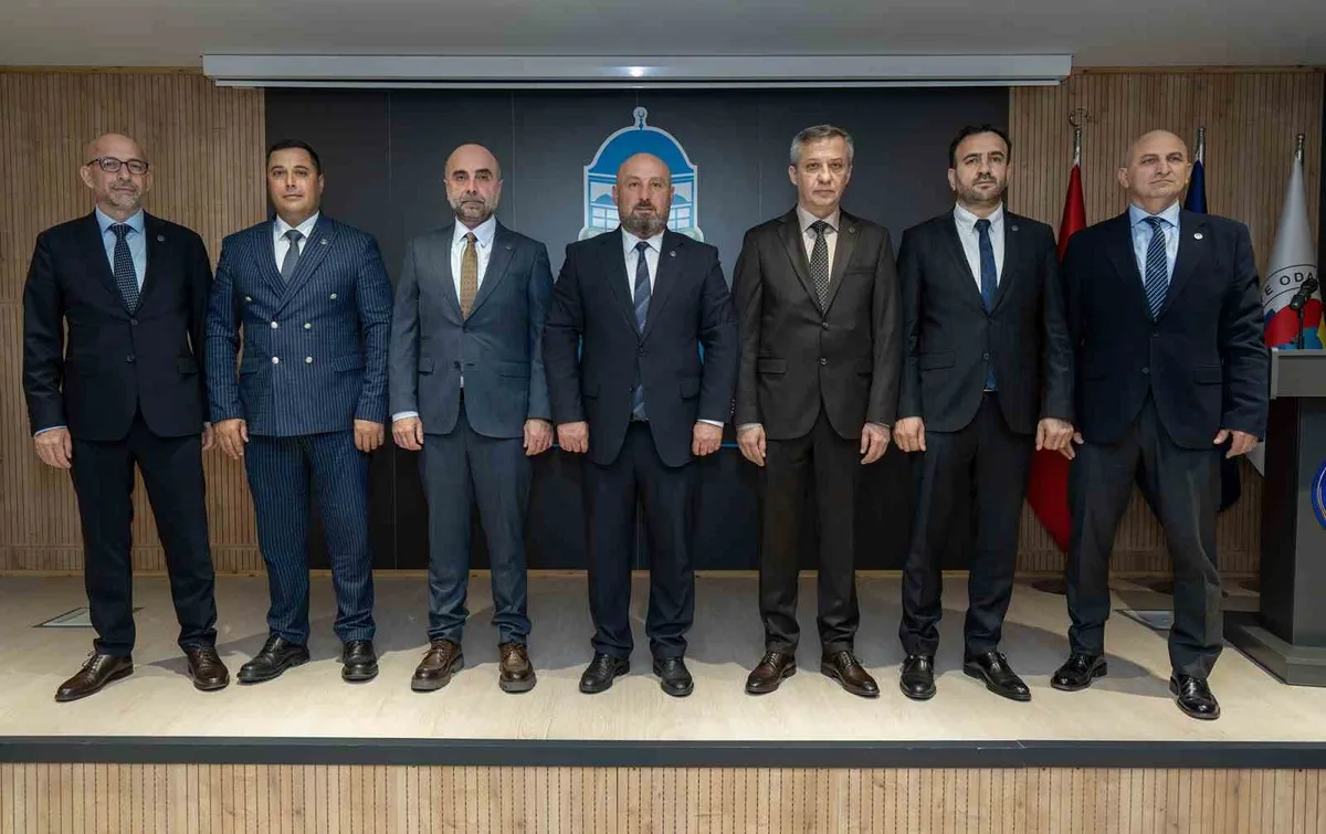 Bursa Ticaret Borsası'nda seçim heyecanı: İbrahim Özhan başkan seçildi