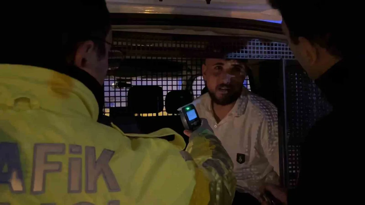 Bursa'da polisten kaçarken kaza yapan alkollü sürücü babasına haber verilmesini istedi
