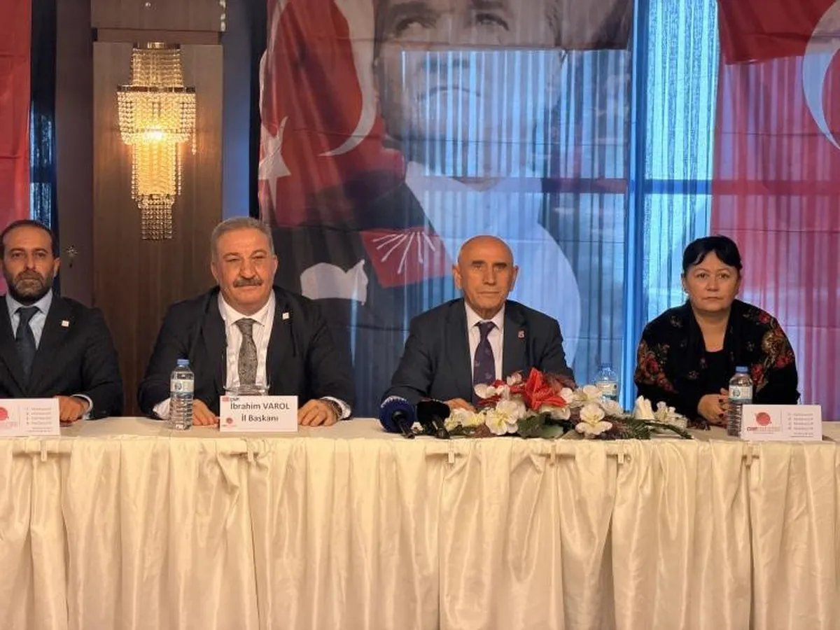 CHP Genel Başkan Yardımcısı Yıldırım Kaya Ağrı'da eğitim sorunlarını değerlendirdi