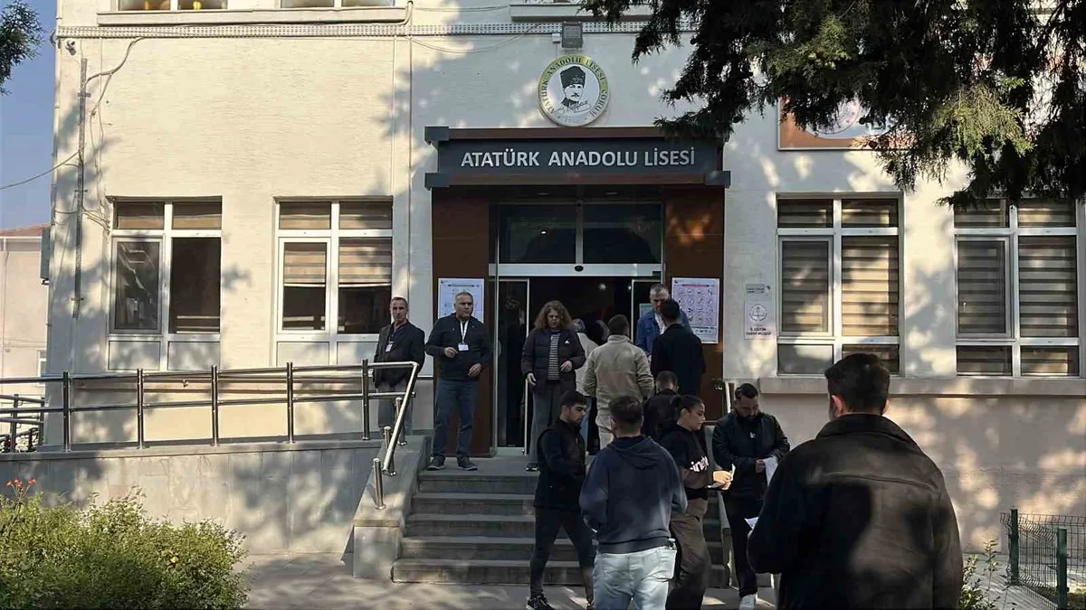 Çorum'da KPSS Ortaöğretim heyecanı: Adaylar 120 soru için ter döküyor