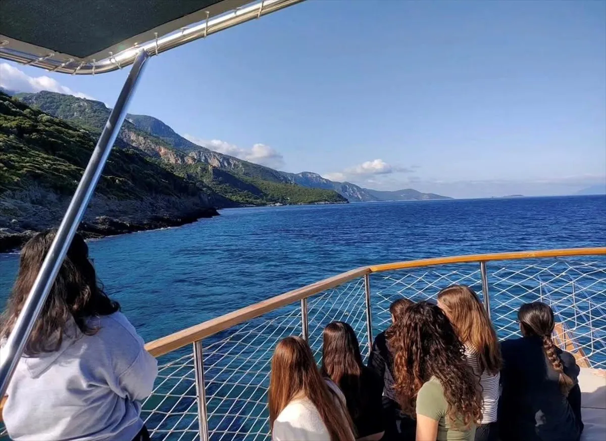 Datça'da lise öğrencileri kıyı ekosistemlerini yerinde inceledi