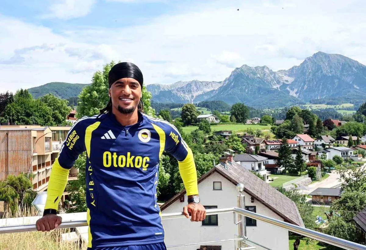 Derbi sonrası kırmızı kart gören Fenerbahçeli Archie Brown kimdir?