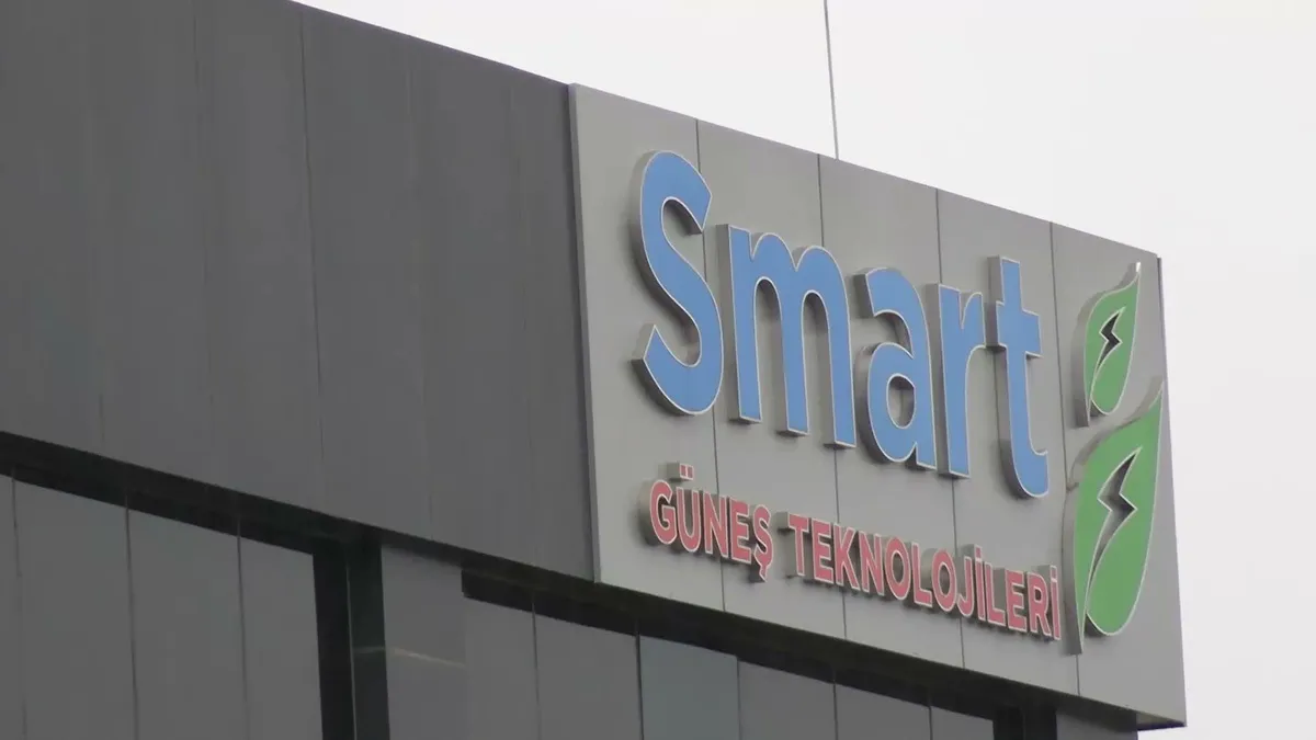 DİSK Genel Başkanı Çerkezoğlu'ndan Aliağa'daki Smart Solar işçilerine destek