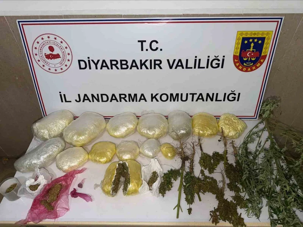 Diyarbakır genelindeki uyuşturucu operasyonlarında çok sayıda madde ele geçirildi
