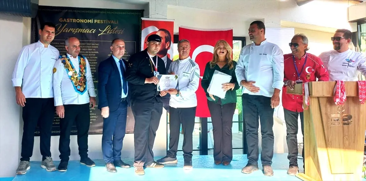Edremit'teki gastronomi festivalinde Gelibolu'nun genç şefleri 5 madalya kazandı