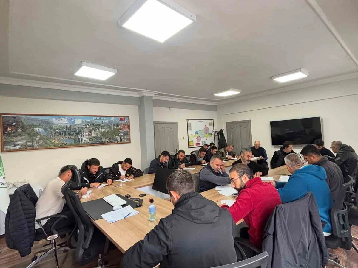 Erzurum'da avcı eğitimi kursunu başarıyla tamamlayan 31 kişi sertifika aldı