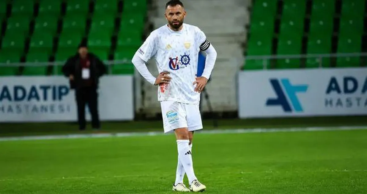 Erzurumspor kaptanı Mustafa Yumlu Gaziantep'teki maçta sakatlandı