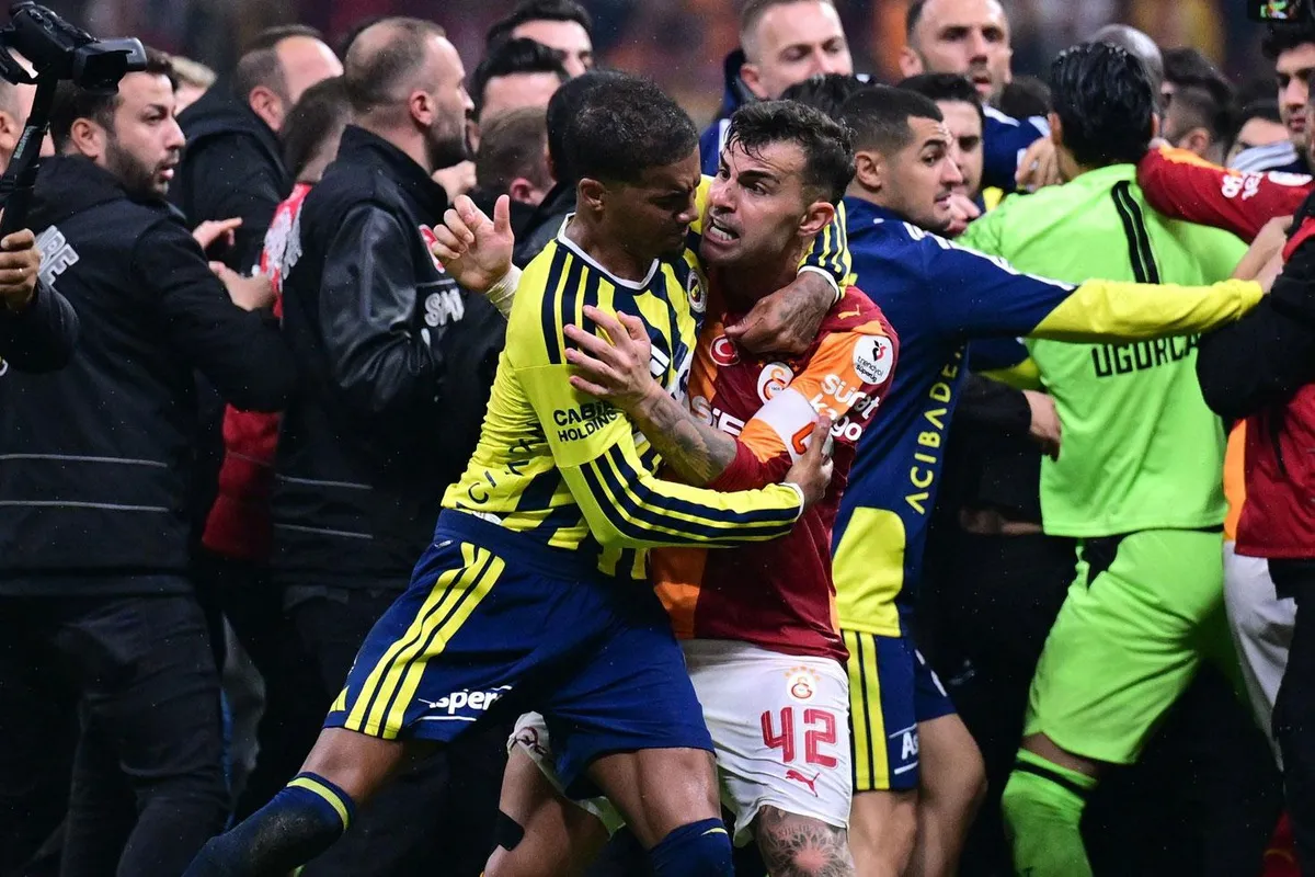 Galatasaray-Fenerbahçe derbisinde yaşanan kavganın ardından disiplin süreci