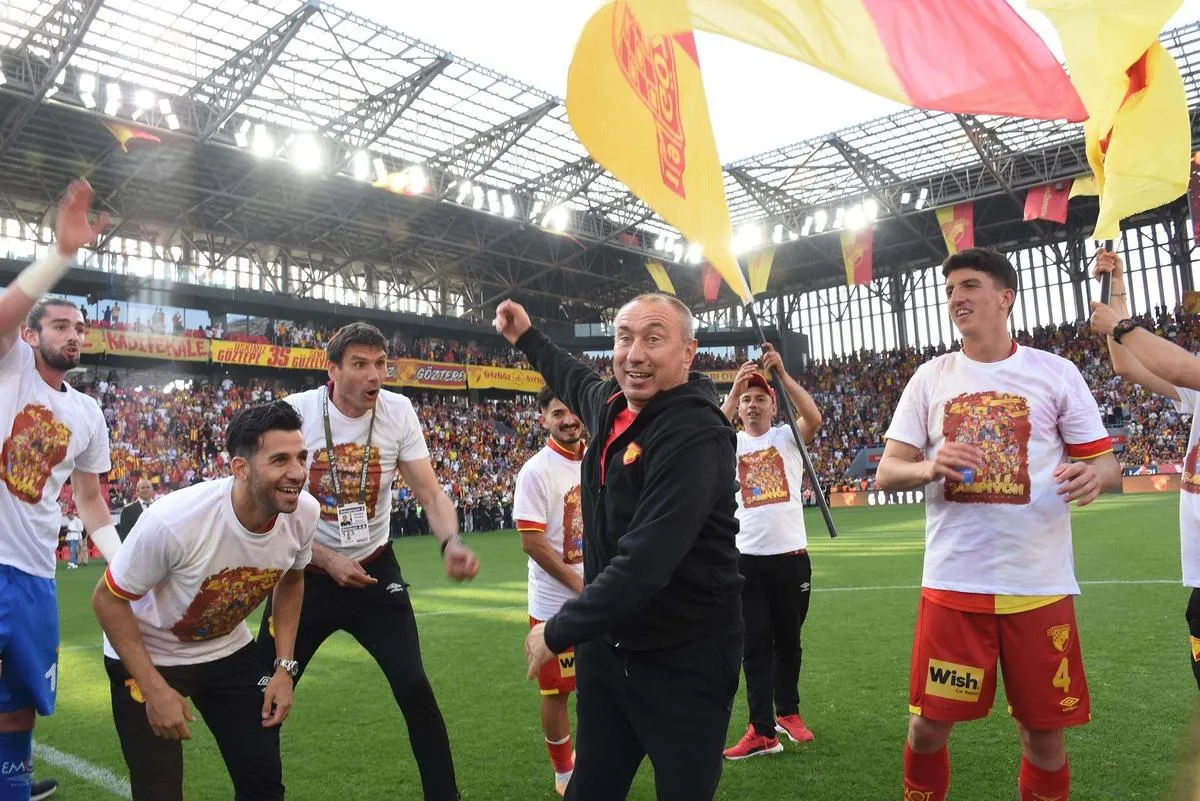 Göztepe teknik direktörü Stanimir Stoilov'un kariyeri ve Fenerbahçe geçmişi