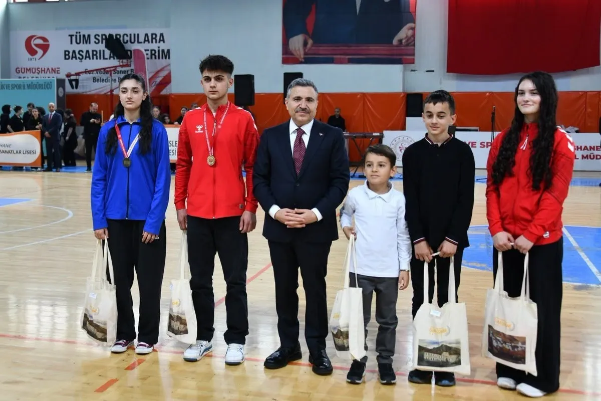 Gümüşhane'de 29 Ekim Cumhuriyet Bayramı coşkuyla kutlandı