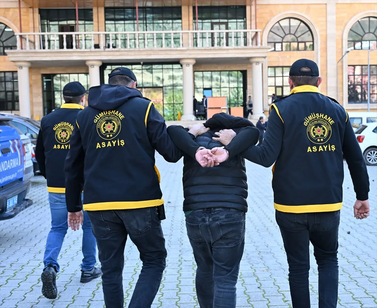Gümüşhane'de bir apartmandaki iki ayrı daireden ziynet eşyası çalındı