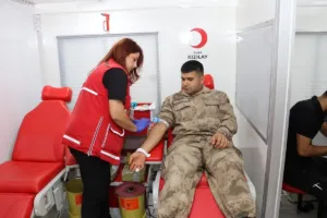 Hatay İl Jandarma Komutanlığı personeli kan bağışında bulundu