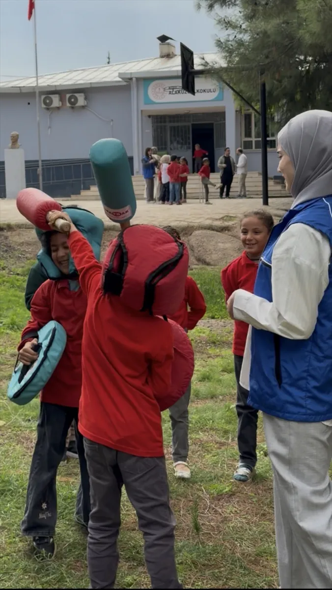 Hatay Reyhanlı'da düzenlenen etkinlikte çocuklar doyasıya eğlendi