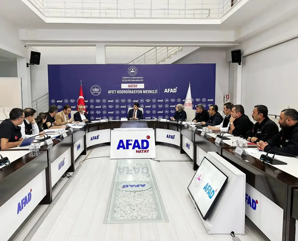 Hatay'da kırsal afet konutlarının yapım süreçleri değerlendirme toplantısı