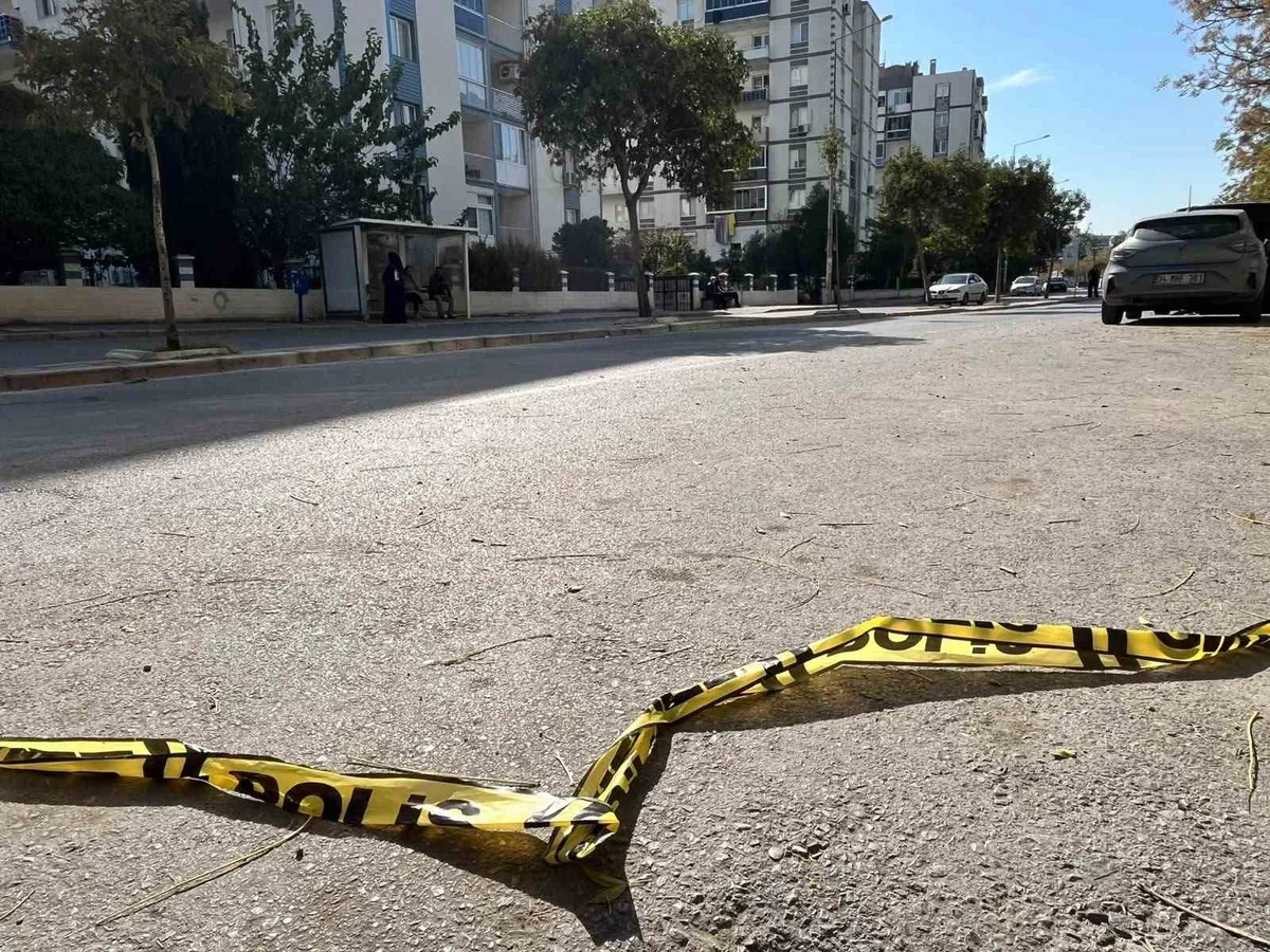 İzmir Çiğli'de emekli astsubay kardeşini silahla vurarak öldürdü
