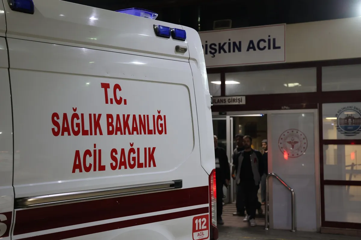 İzmir Konak'ta sahildeki tartışma kanlı bitti: Bir kişinin kulağı koptu