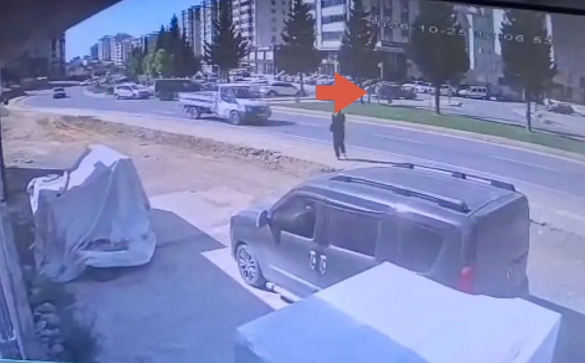 Kahramanmaraş Onikişubat'ta otomobil ve motosiklet çarpıştı: 1 yaralı