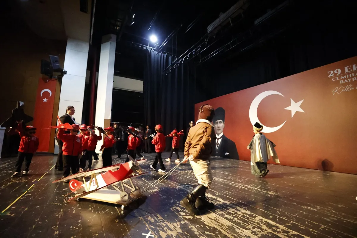 Kahramanmaraş ve çevre illerde Cumhuriyet'in 103. yıl dönümü coşkuyla kutlandı