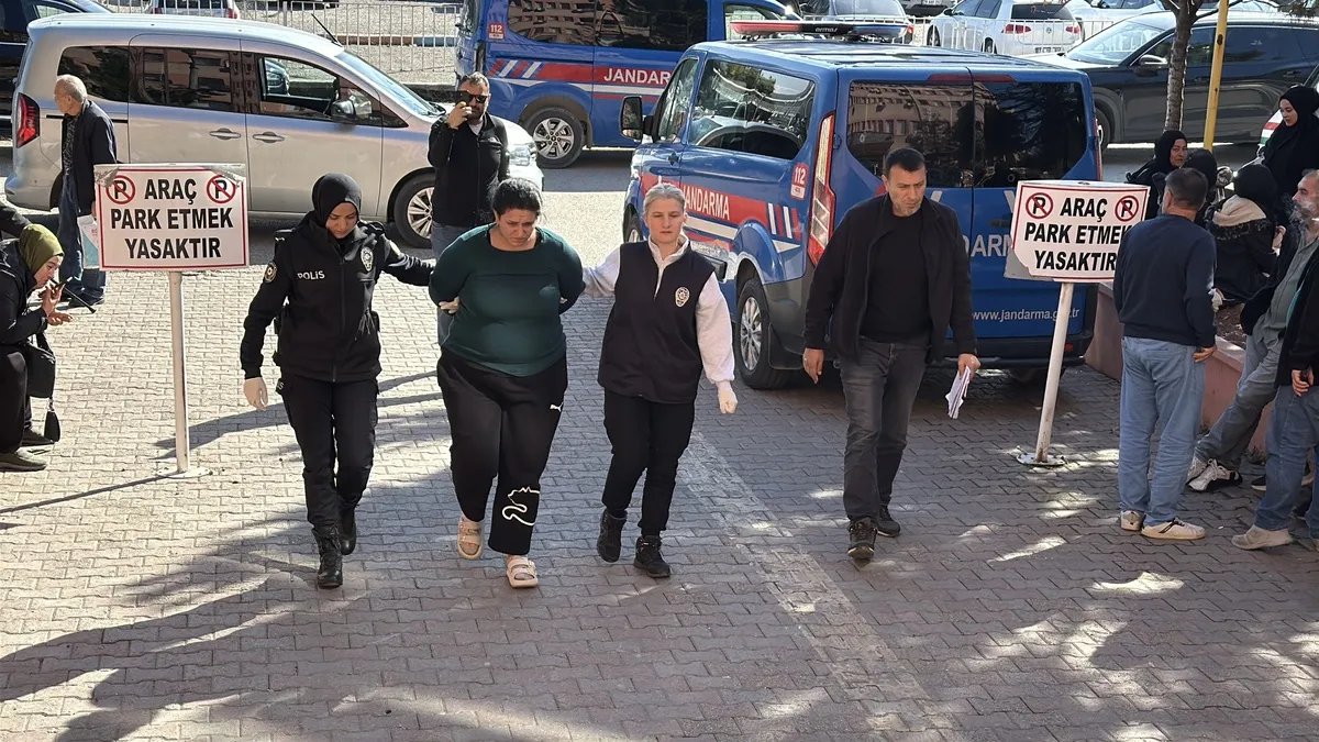 Karabük'te kıskançlık kavgası: Erkek arkadaşını bıçakla ağır yaraladı