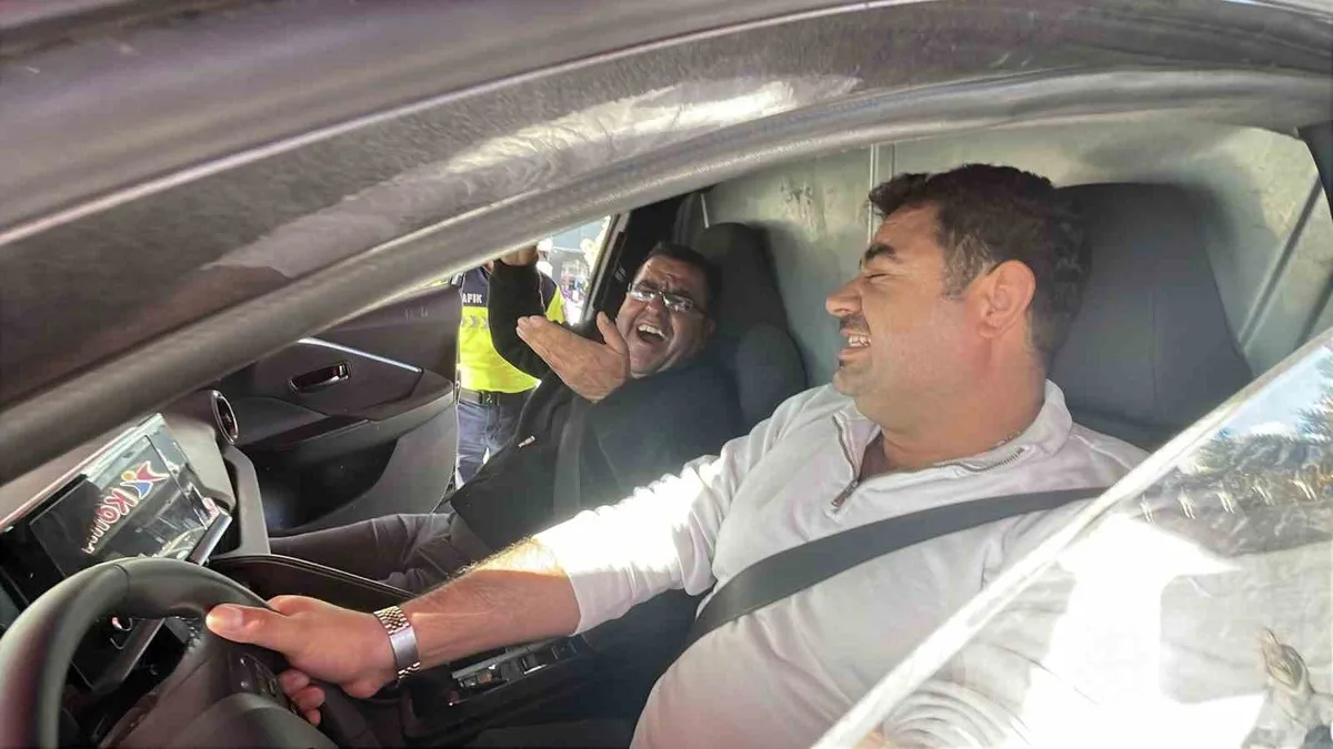 Karaman'da jandarma ekiplerinden emniyet kemeri için uygulamalı trafik eğitimi