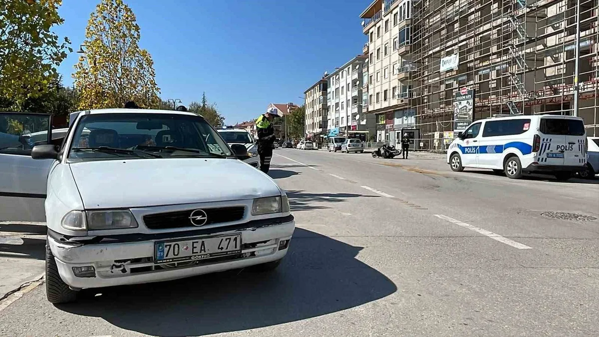Karaman'da otomobil ile motosikletin çarpıştığı kazada bir kişi ağır yaralandı