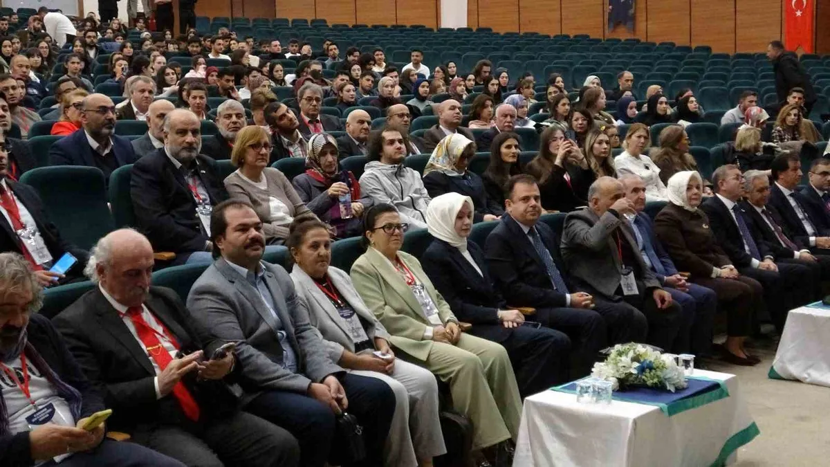 Kars 13. Uluslararası Çocuk ve Gençlik Edebiyatı Sempozyumu'na ev sahipliği yaptı